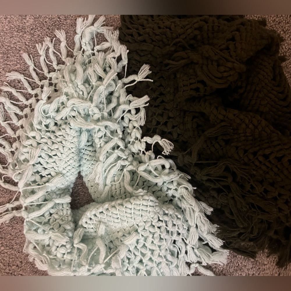 Set of 2 - Figure 8 American Eagle Scarves